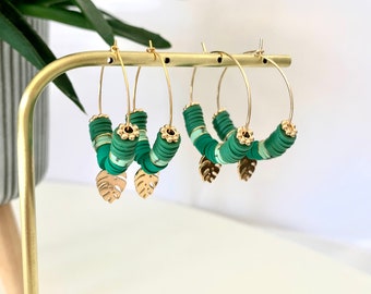Fancy gold earrings monstera leaf and Heishi pearls green gradient - Jungle