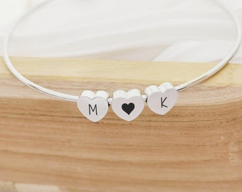 Bracelet jonc avec cœurs à graver en acier inoxydable, Bracelet personnalisé, Cadeau personnalisé, Cadeau Maman, Marraine, Nounou, Naissance