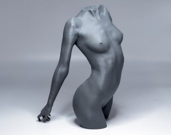 Scultura del torso femminile, strumento di anatomia dell'artista, statua scultorea di riferimento artistico, corpo femminile in posa, decorazione dell'home office