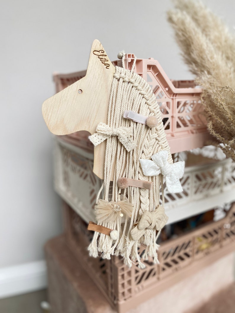 Haarspangenaufbewahrung personalisiert aus Holz Pferd Bild 7