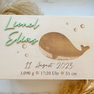 Caja de recuerdos de ballena bebé hecha de madera caja de madera personalizada para bebé con nombre acrílico y fechas grabadas