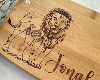 Frühstücksbrettchen „Löwe“ Mit Gravur – 21x11 Cm, Aus Ahornholz, Personalisierbar, Für Kinder & Einschulung