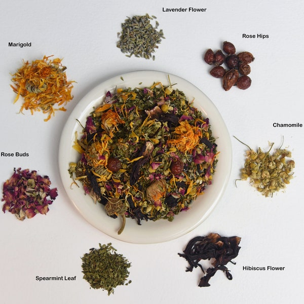 Fun Forage Herbs and Flower Treat Mix for Small Animals