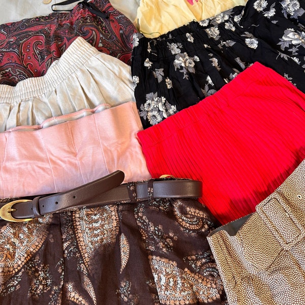 Mystery Vintage Box 10x 80's Skirts - Random Sorting Bulk Lot Retro Clothing Curated Original Vintage Wholesale Bundles to Resell