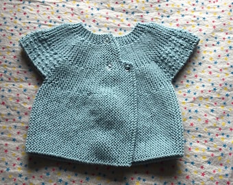 Blue short-sleeved knitted bra for babies from birth to one month, baby top, baby sleeveless vest