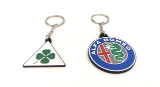 Draeger Paris Portachiavi Con Quadrifoglio Verde E Ciondoli Dorati: Porta Fortuna In Poliuretano