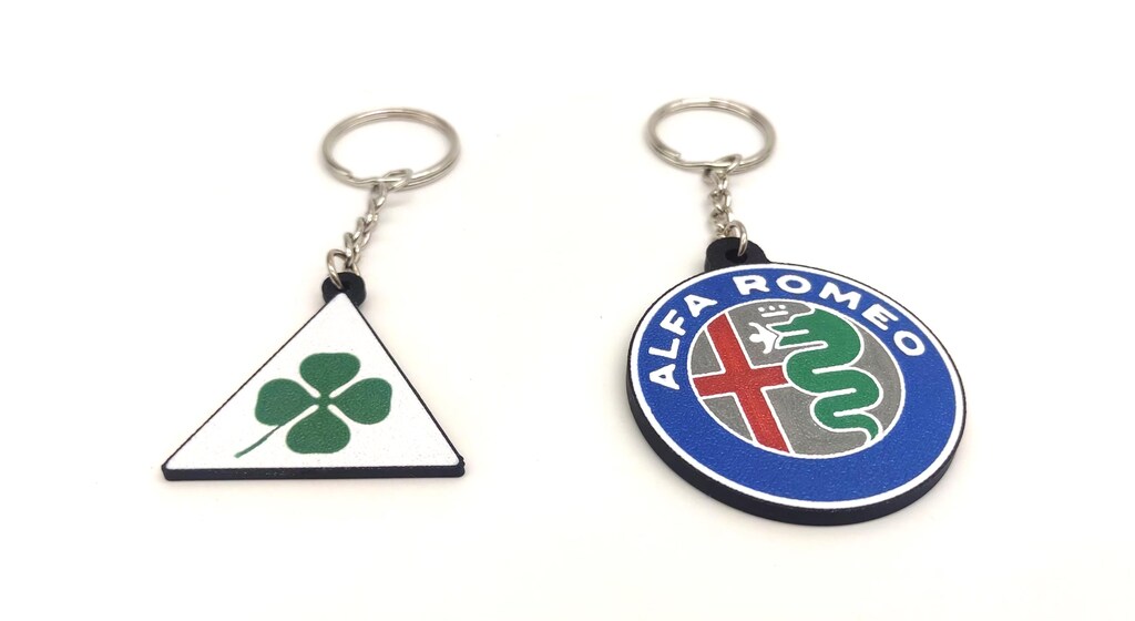 Draeger Paris Portachiavi Con Quadrifoglio Verde E Ciondoli Dorati: Porta Fortuna In Poliuretano