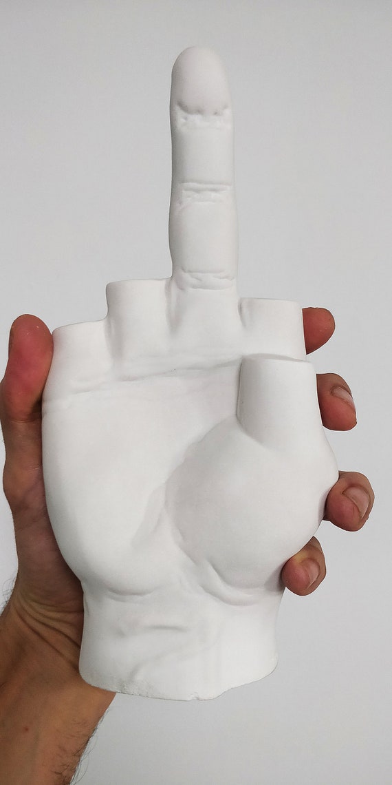ファックユー彫刻 - 中指像、中指 L.O.V.E ミラノ ポップアート像