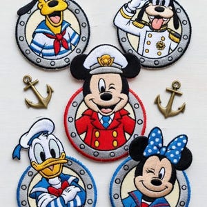 Mickey Friends Cruise geborduurd embleem, Pirates of the Caribbean strijkpatch voor op een pet, Minnie, Pluto, Goofy, Donald, Daisy en een matroos, Disney reis cadeau voor fans