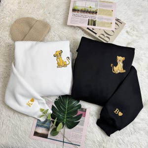 Bordado Nala Simba camisas a juego, camisas de parejas del Rey León, camisa de pareja, camisas de San Valentín a juego, camisas de luna de miel EH345-346.L.H.C