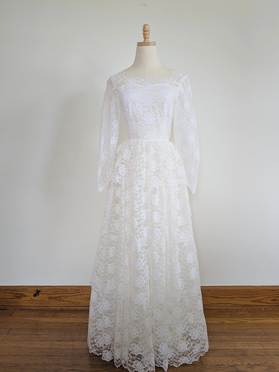Retro Wedding Dress 1950s Style Lace Long Illusion Neckline