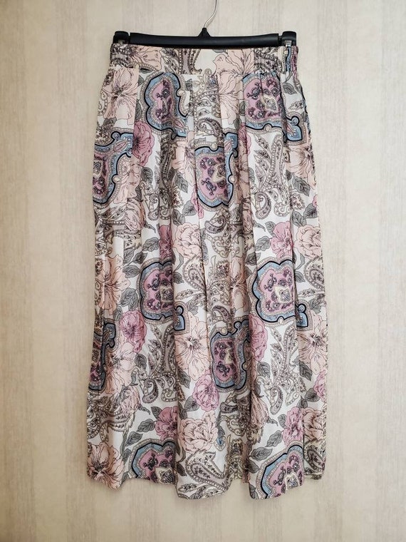 Vintage 90s floral paisley midi skirt, white and … - image 3