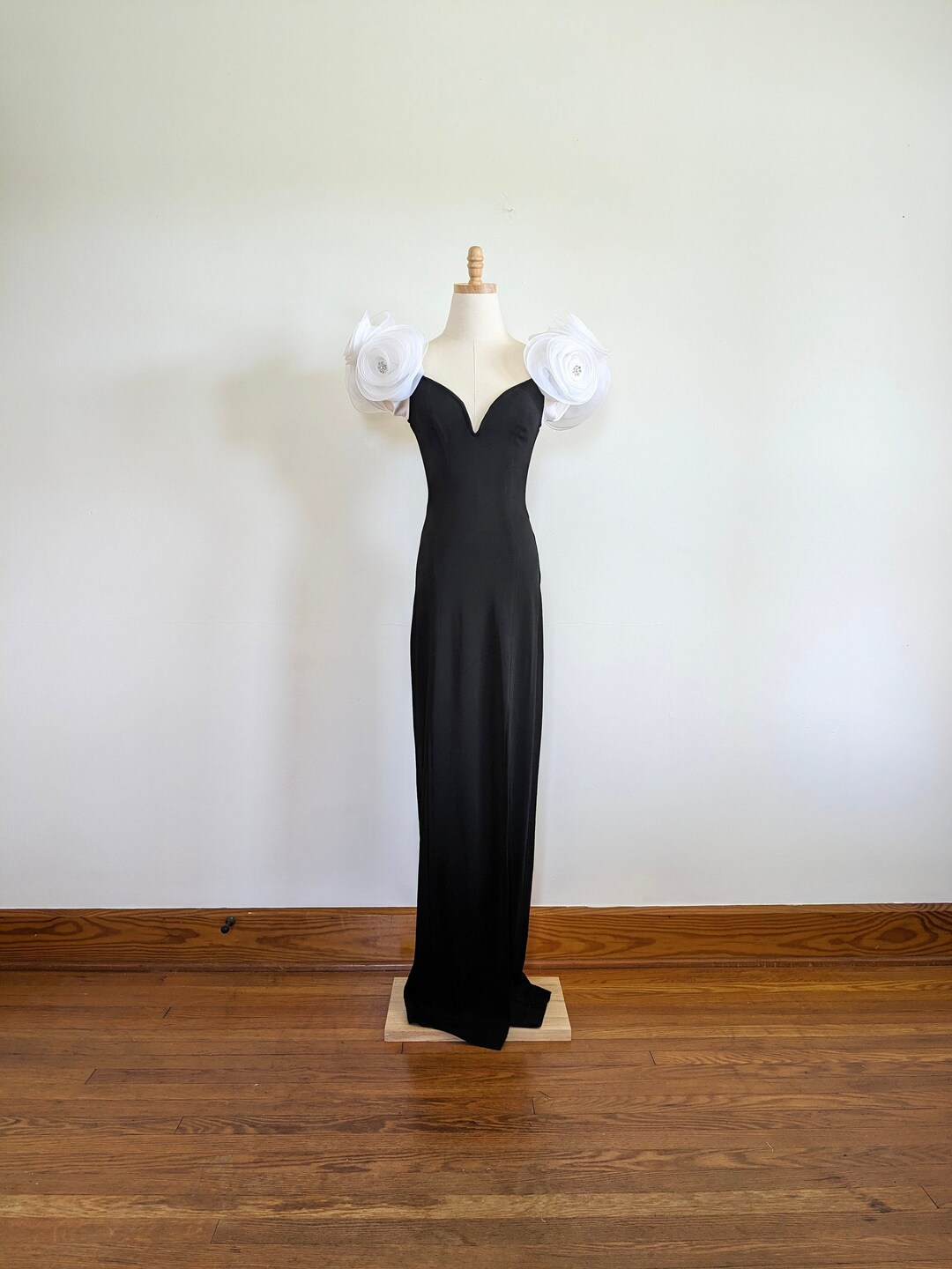 LILLIE RUBIN COLLECTION 700, vintage 1960s evening dress gown, white lace regency style formal gown