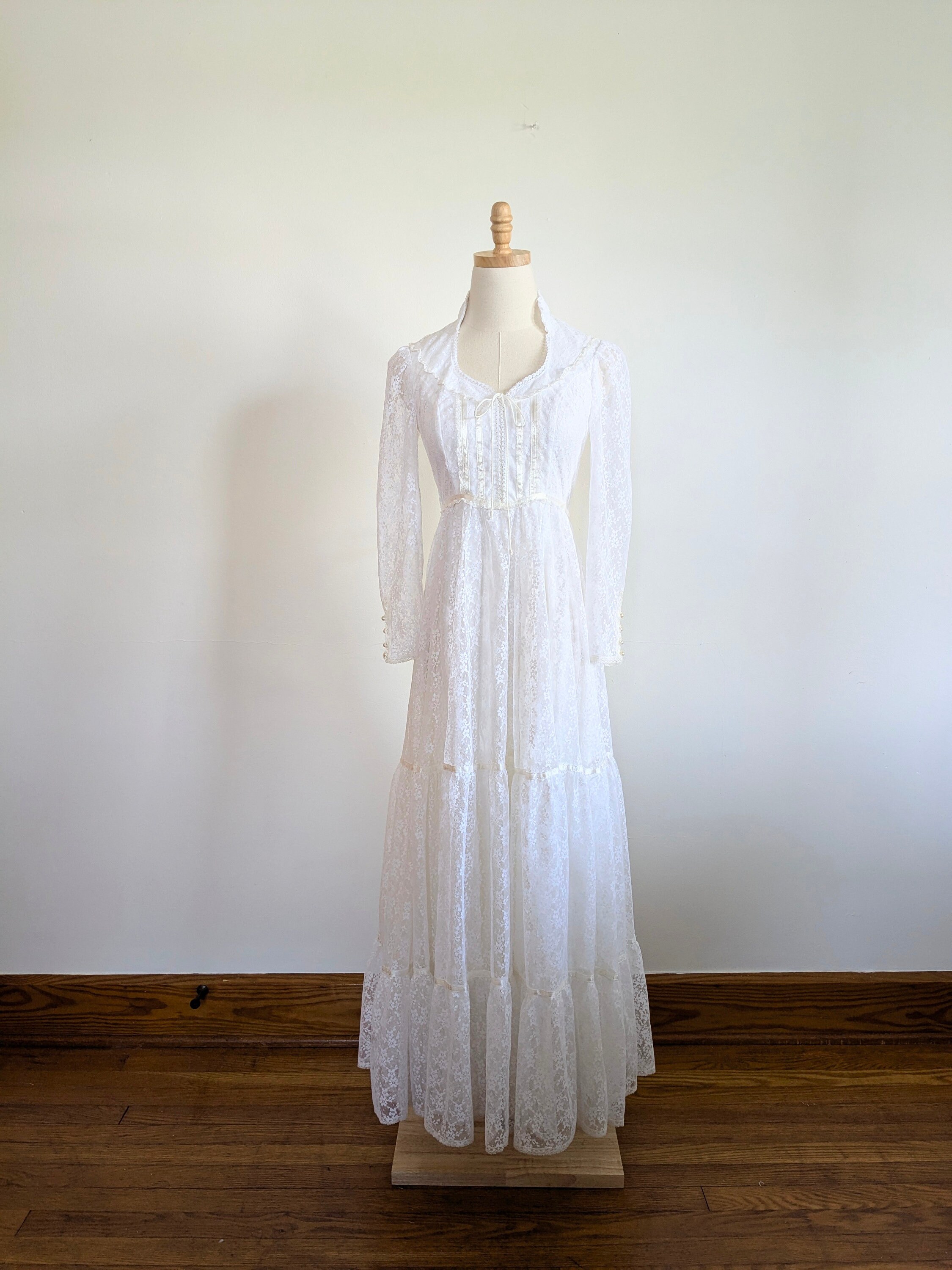 Gunne Sax Gunne Sax Women's Vintage 70's Era Full Length Long Sleeve Dress Size S | Sz: S | Color: Gunne Sax Gunne Sax Women's Vintage 70's Era Full Length Long Sleeve Dress Size S | Sz: S | Color:
