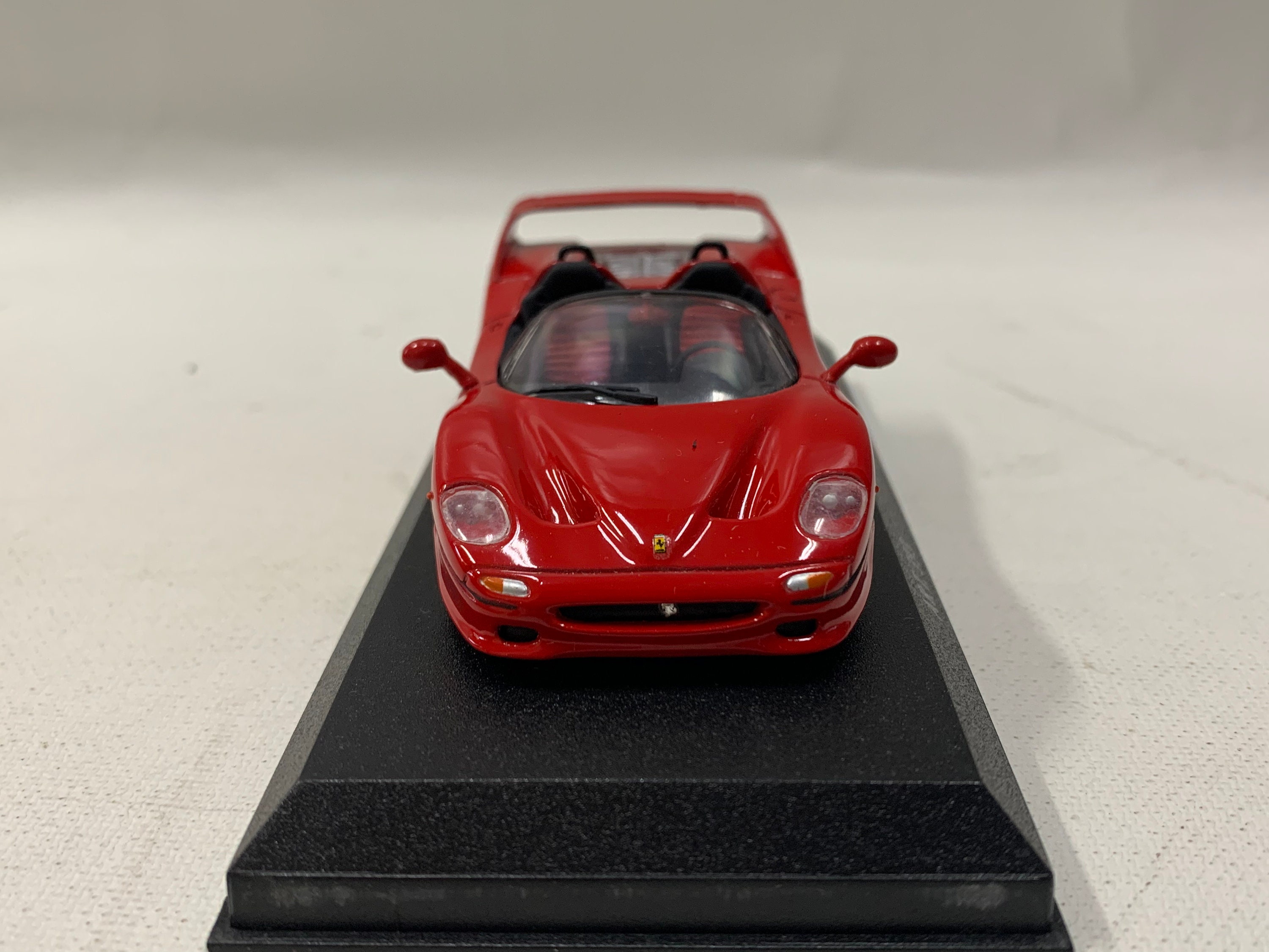 Amazon.co.jp: 京商 1/43 フェラーリ F50 レッド K05091R 完成品