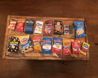 Utskrivbara miniatyrpaket med amerikanska potatischips för dockhus, modell eller diorama