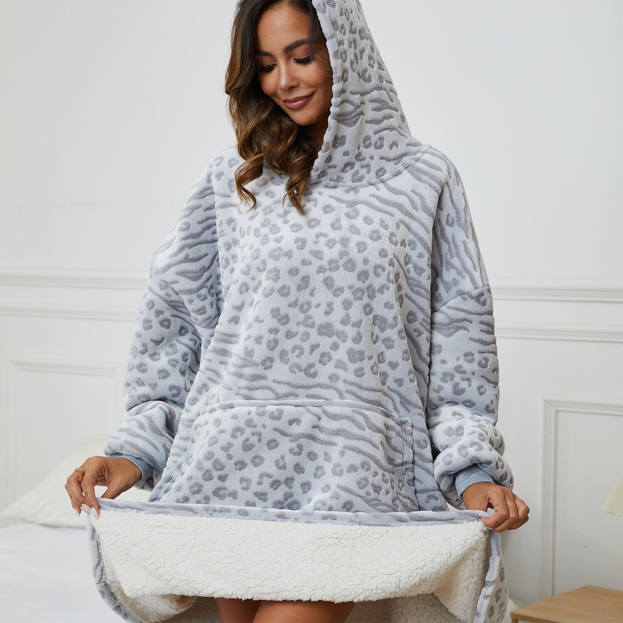 Thick hooded snuggle blanket hotsell