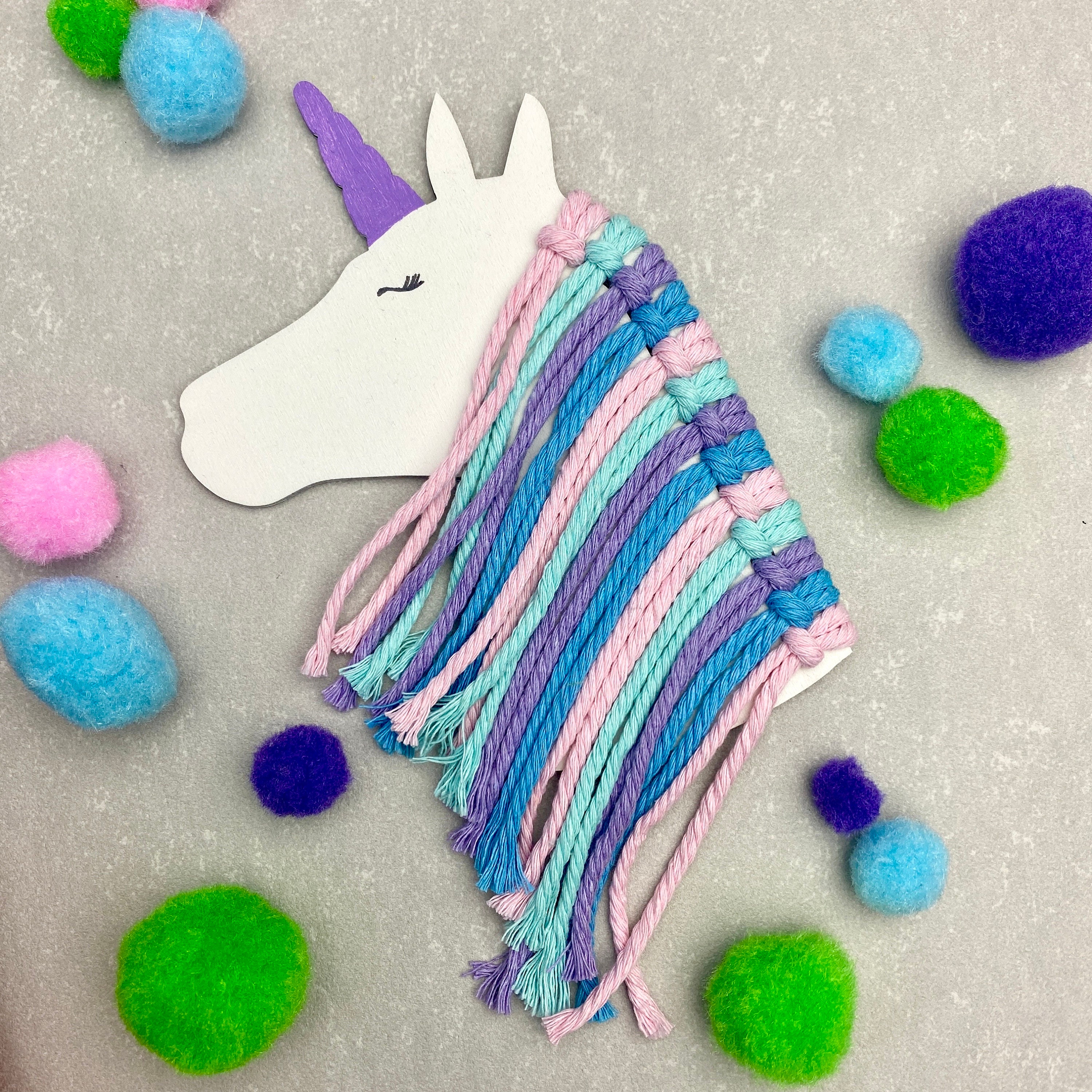 AirSMall Einhorn Kratzbilder Set - 24-teiliges Bastelset Für Kinder