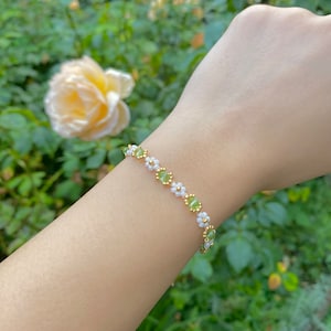 Beaded Flower Bracelet, Daisy Bracelet, Handmade Bracelet, Aesthetic Flower Bracelet, Gifts For Her, Birthday Gift, Green Bracelet