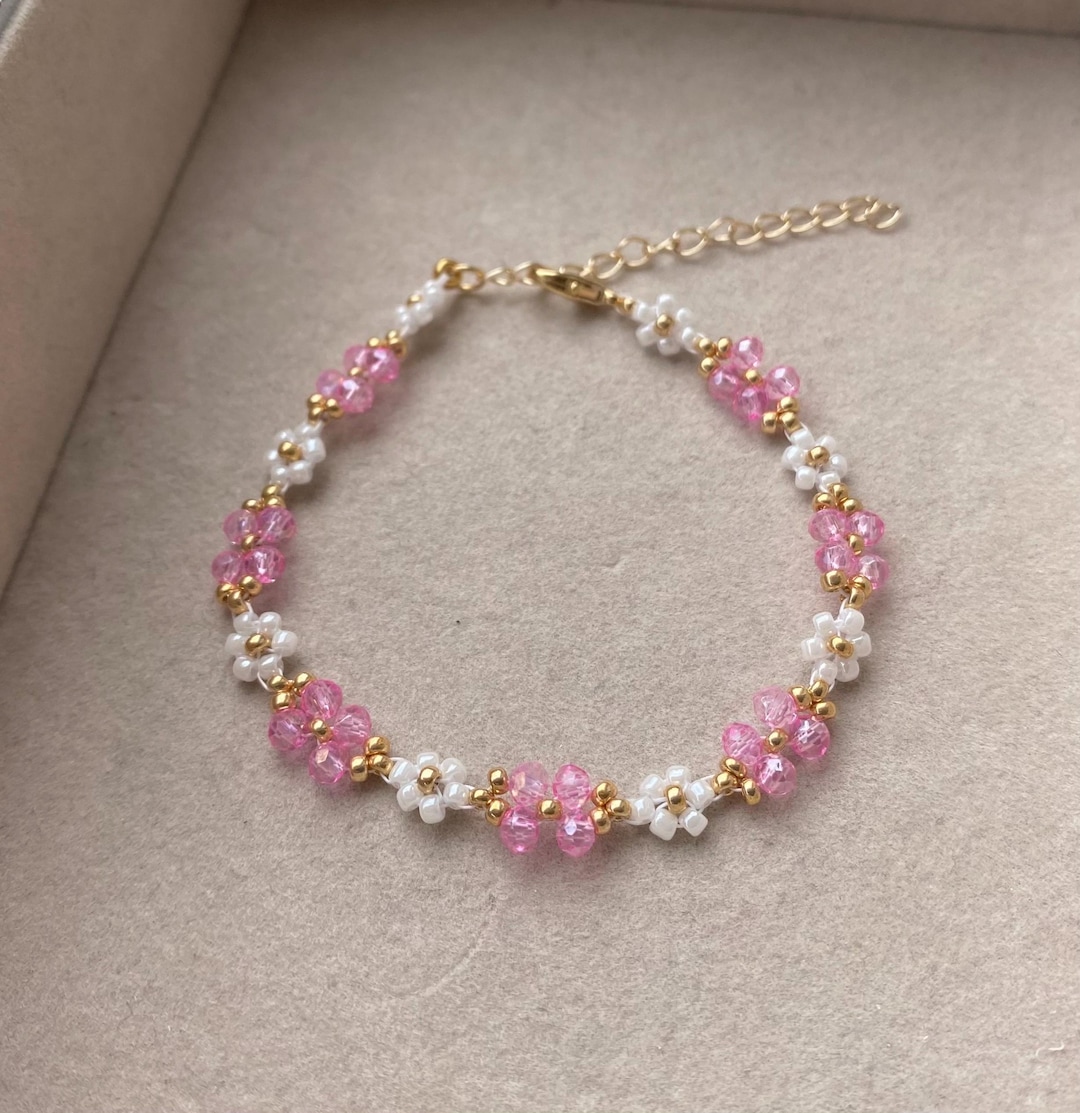 ビーズフラワーブレスレット、デイジーブレスレット、ピンクの花の 