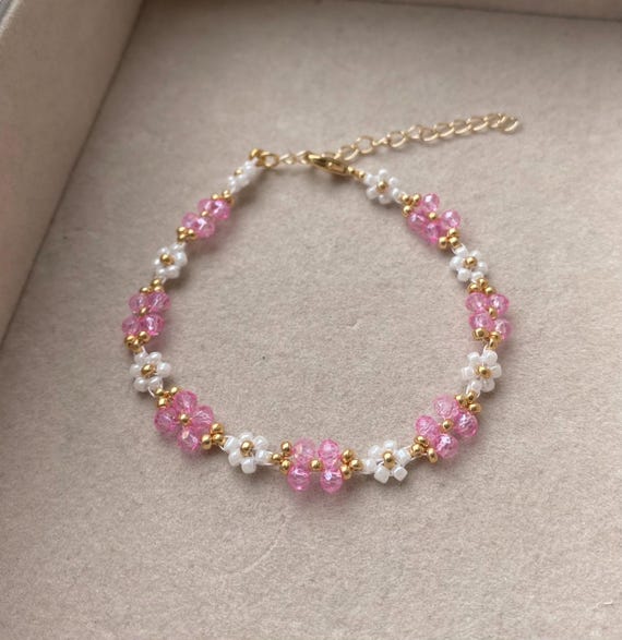 ビーズフラワーブレスレット、デイジーブレスレット、ピンクの花の