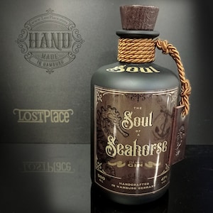 Decoratieve fles Soul of a Seahorse/ Upcycling DIY / GIN fles handgemaakt geweldig ontwerp, cadeau idee zeepaardje GIN fles decoratieve fles