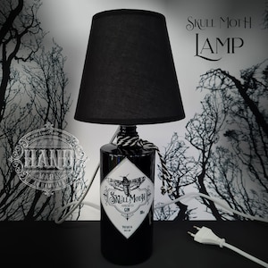 Totenkopf Tischlampe - Touch Dimmbar - Gothic Dekoration - Totenkopf  Dekoration - Gothic Lampe - Gothic Zimmer Dekoration - Skelett Lampe -  Gothic Home Dekoration - Goth Skull Lampe - Goth Decor Home : :  Beleuchtung