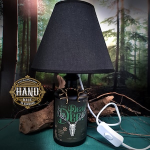 Lampada da tavolo Gin Bottle Lamp DEAD DEER Lamp, Forest Spirit Upcycling / DIY / Bottle Lamp handmade Great Design, Gift Idea Deer