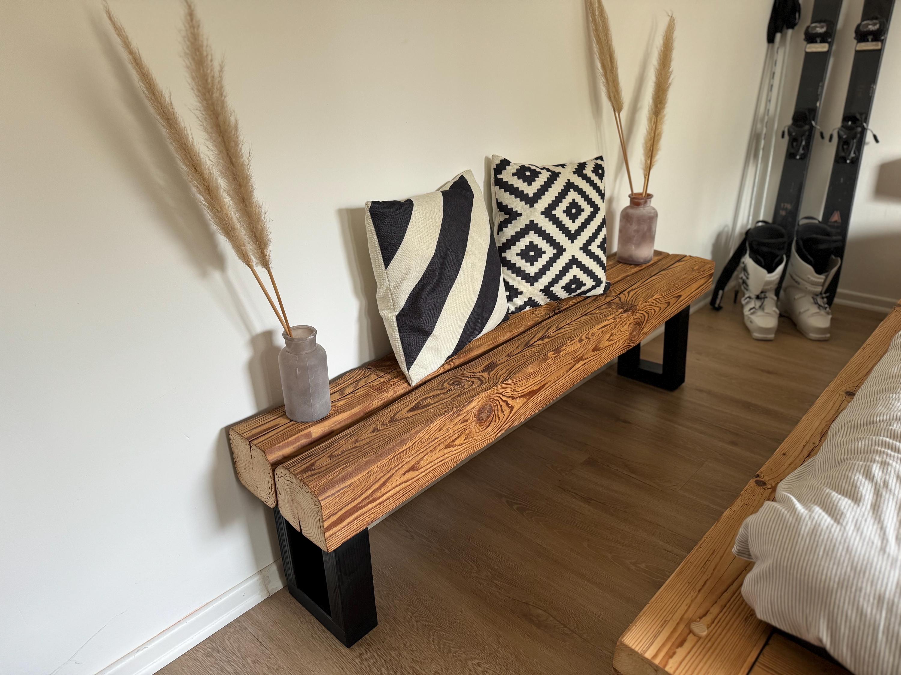 Handgefertigte Bank Holz Lowboard TV Reck Sideboard Konsole Flur Balken Bauholz Altholz Rustikal Landhaus Industrial Massiv Upcycling Couch