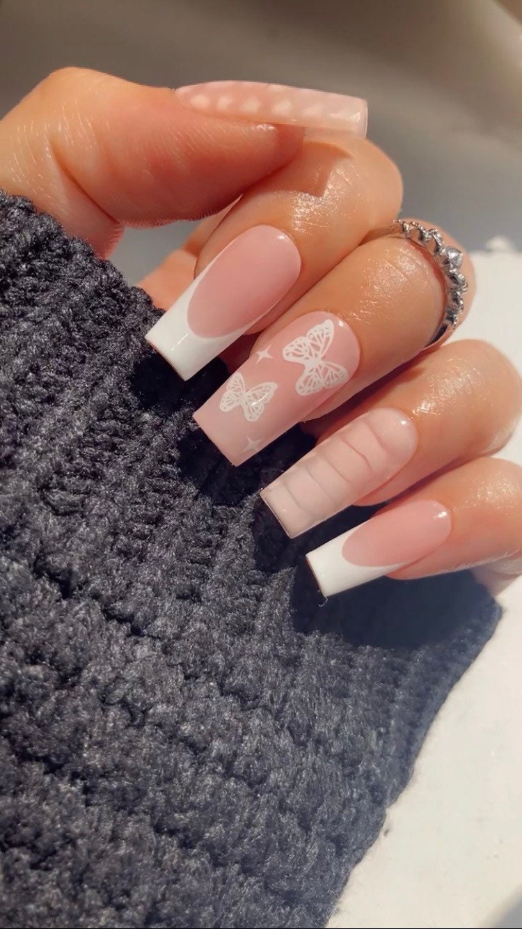 Koonafy Press On Nails Mit Chinesischem Tintenrosen-Design – Glitzer-Schmetterlinge, 24-teilig, Selbstklebend, Einfach Anzubringen