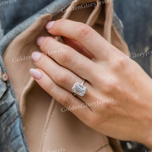 4,2 Ct Emerald Cut Moissanite verlovingsring, delicate ring, kathedraal schacht, trouwring, bezel ring, Moissanite trouwring