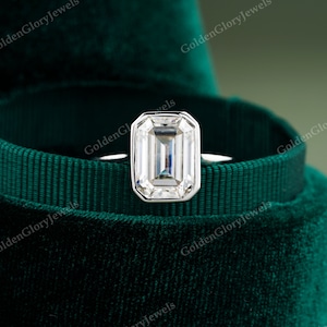 3,8 Ct Emerald Cut Moissanite verlovingsring, delicate ring, kathedraal schacht, 14K witgouden ring, bezel ring, Moissanite trouwring