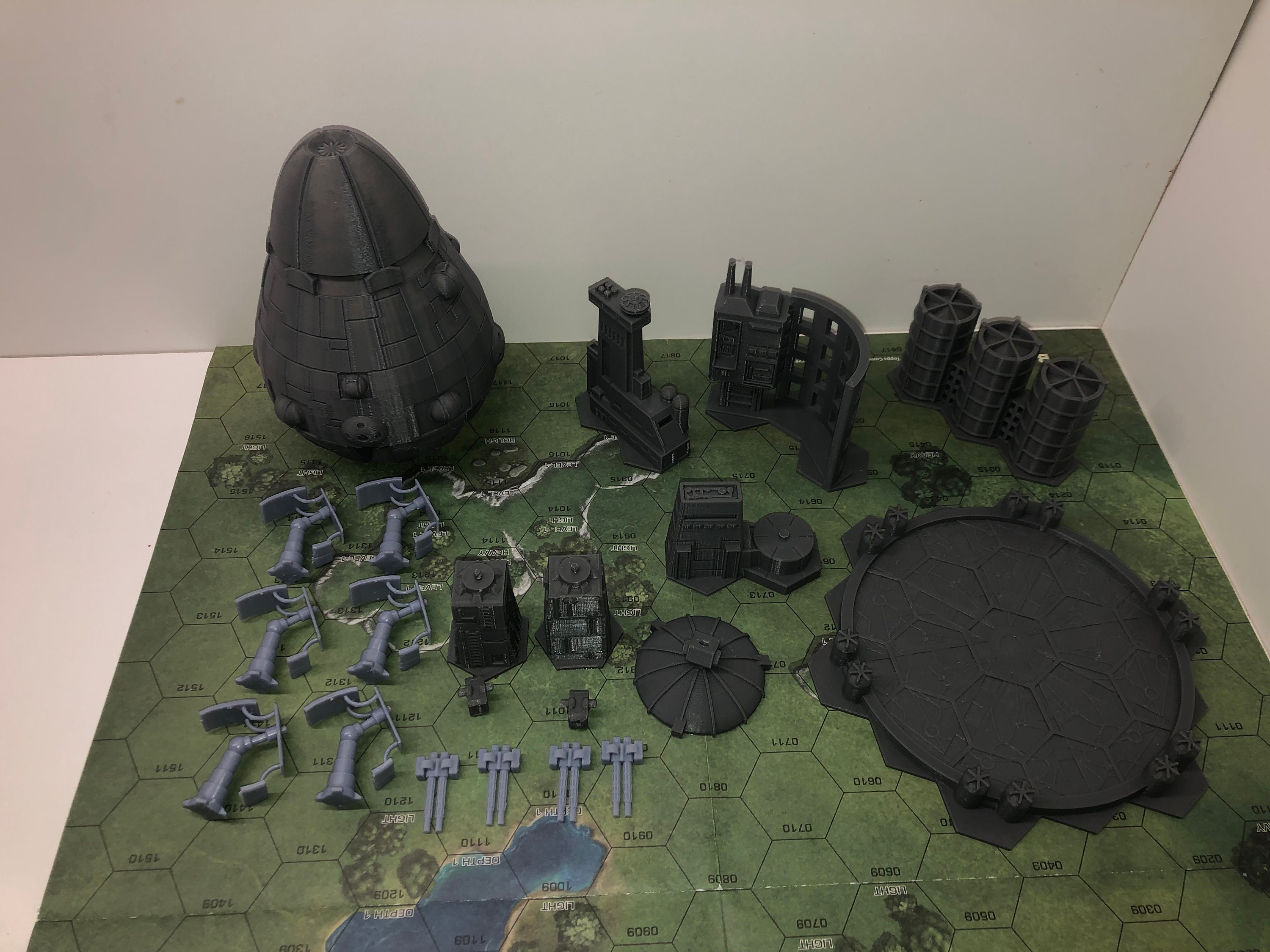 Spaceport Base and Dropship | Compatible With Battletech / American ...