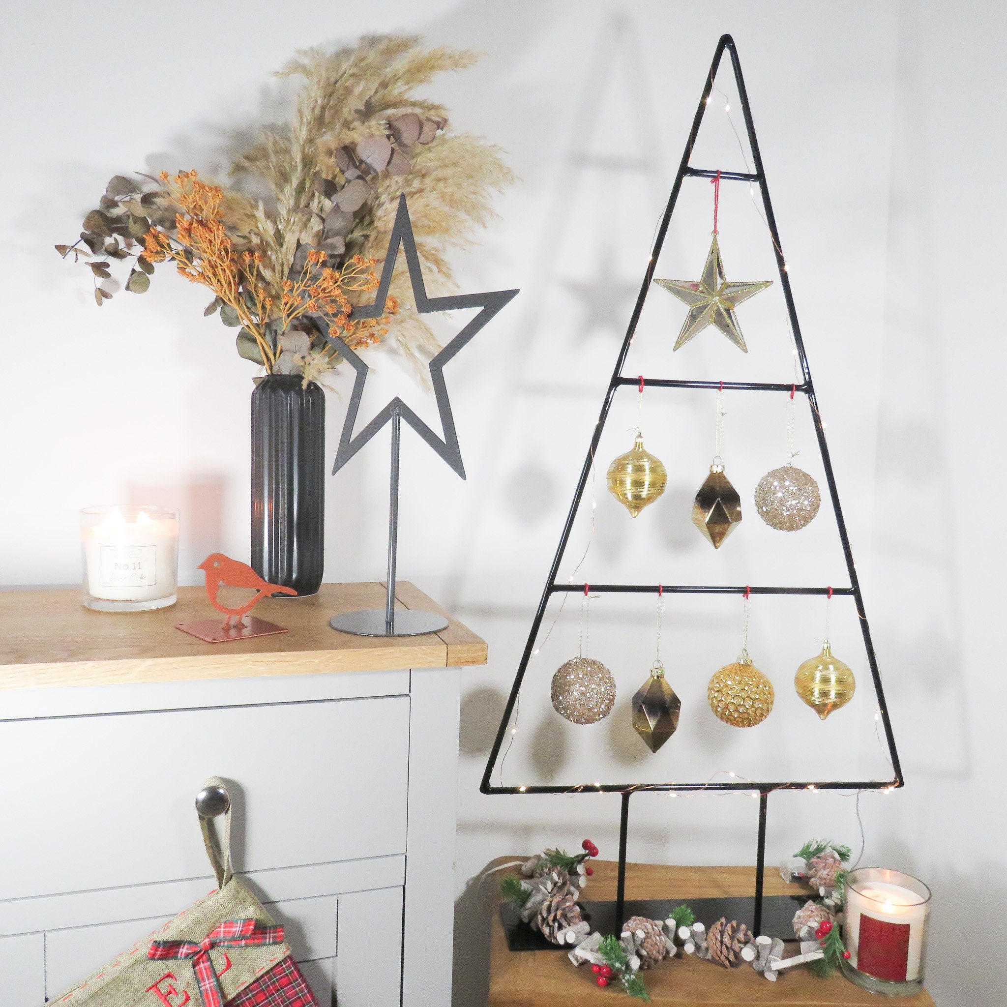 Stunning Wire Frame Christmas Trees: Simple Diy Projects For All Skill Levels - k8j68vr