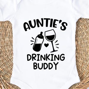 Tante trinkt Kumpel SVG, lustige Baby Tante Plotterdatei, Wein-Baby-Svg, Tante und Baby-Matching-Svg, Sublimation Png, Cricut Cut-Datei