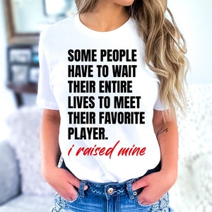 Sommige mensen moeten hun hele leven wachten om hun favoriete speler Svg, Sports Svg, Proud Parent, Favorite Player Svg Png Eps, Cricut te ontmoeten