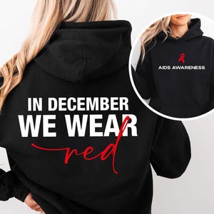 In december dragen we rode Svg Png, Aids Awareness Shirt Design, Red Ribbon Support Sublimatie Png, Cricut Cut-bestand
