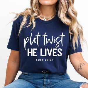 Trama Twist Él vive SVG, Lucas 24:23 SVG, Él ha resucitado Pascua Svg, Christian Svg, Jesús Svg, Verso Bíblico Svg, Cricut Cut File, Sublimación Png