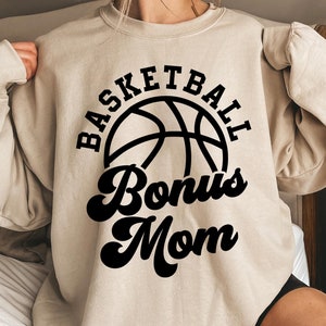 Basketbal bonus moeder SVG, stiefmoeder basketbal SVG, bonus moeder shirt SVG, basketbal moeder SVG, sportfan SVG, Cricut SVG-bestand, sublimatie png