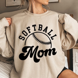 Softbal Mom Svg, Softbal Mom Shirt Svg, Softbal Mom Iron On Png, Love Softball Cricut Cricut Cut Files, Silhouet