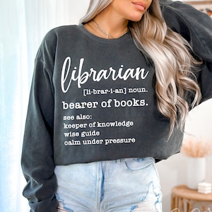 Bibliothécaire drôle définition Svg, chemise professeur pour bibliothèque Svg, livre Nerd Svg, rat de bibliothèque Svg, lecture chemise Svg Png Eps, fichier de coupe Cricut