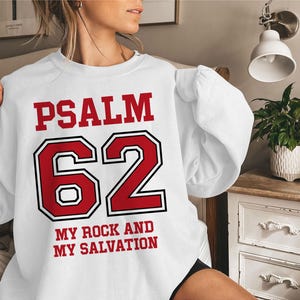 Psaume 62 Svg, mon rocher et mon salut verset de la Bible Svg, Christian Varsity lettre chemise Svg, religieux Svg Png, sublimation de citation de foi