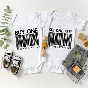 Buy One Get One Free Svg, Twin Baby Shower, Funny Baby Svg, Twin Baby Girl en Boy, Baby Shower Svg, Cricut Cut-bestand, Sublimatie Png