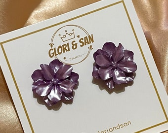 Purple Flower Cluster Earrings.  Flower Earrings. Silver Post Earrings. purple Earrings. Stud Earrings. Flower Jewelry