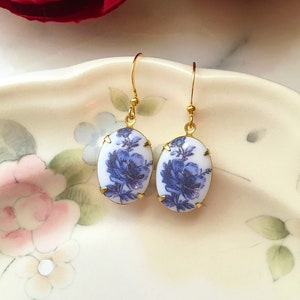 Blue and White Floral Chinoiserie Earrings, Delft Blue Earrings, Flower Limoges Earrings, Vintage Earrings, Porcelain Earrings