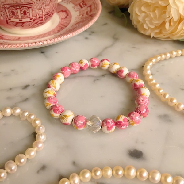 Pink Ceramic Roses Beaded Bracelet, Pink Rose Bracelet, Vintage Style Floral Bracelet, Coquette Bracelet, Chinoiserie Jewelry, Cottagecore
