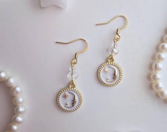 Gold Moon Dangle Earrings, Celestial Fairycore Style, Boho Hippie Jewelry, Bohemian Earrings, 90s Whimsigoth Earrings