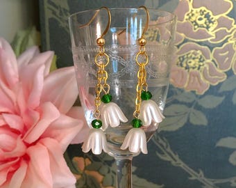 White Lily of The Valley Earrings, Fairycore Earrings, Fairy Earrings, Cottagecore Earrings, Forest Earrings, Bell Flower Dangle Earrings