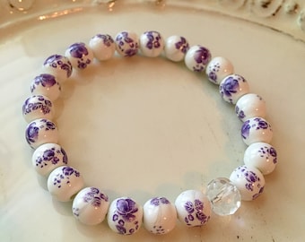 Purple Floral Chinoiserie Porcelain Bead Bracelet, Ceramic Flower Stretch Bracelet, Floral Jewelry, Coquette Jewelry, Cottagecore Bracelet