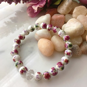 Pink Floral Porcelain Bead Bracelet, Ceramic Flower Stretch Bracelet, Vintage Style Bracelet, Coquette Jewelry, Cottagecore, Chinoiserie